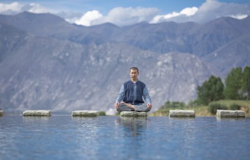 Jak Górskie Wędrówki Wpływają na Nasze Zdrowie Psychiczne: Odkryj Terapeutyczną Moc Natury - 1 2025