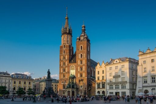 Zimowe szaleństwo: Gdzie znaleźć najlepsze stoki narciarskie w Polsce - 17 2025